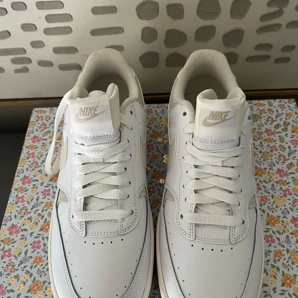 Nike Women's Sneakers - White and Tan - Picture 8 of 10